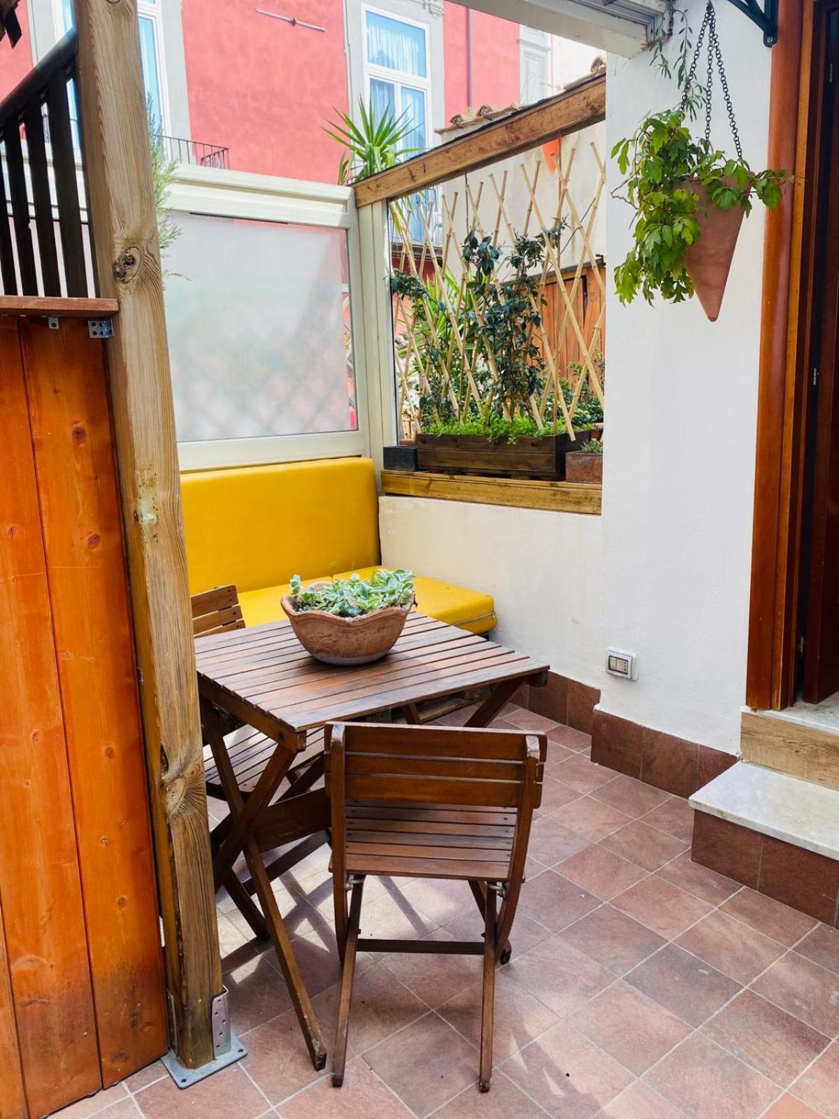 La Casa Di Apollo Nápoles Exterior foto
